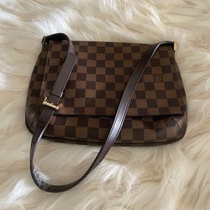 •Authentic• Louis Vuitton Damier Ebene Musette Tango